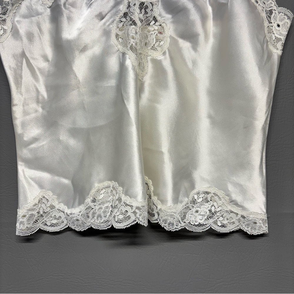 ✨Vintage Victoria's Secret White Satin Camisole Size S - Picture 7 of 9